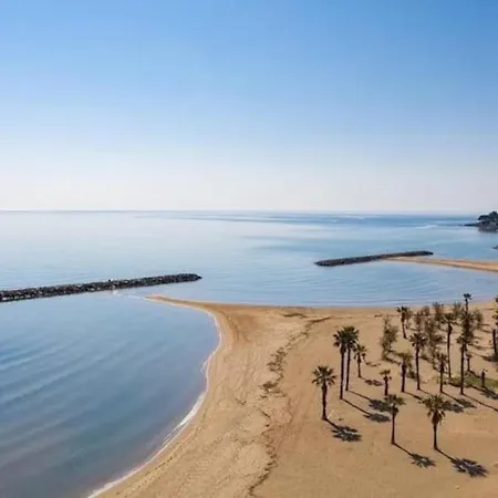 F2 4 Pers 5min Commerce Plages Apartamento *