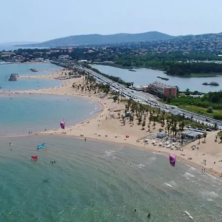 F2 4 Pers 5min Commerce Plages Apartamento *