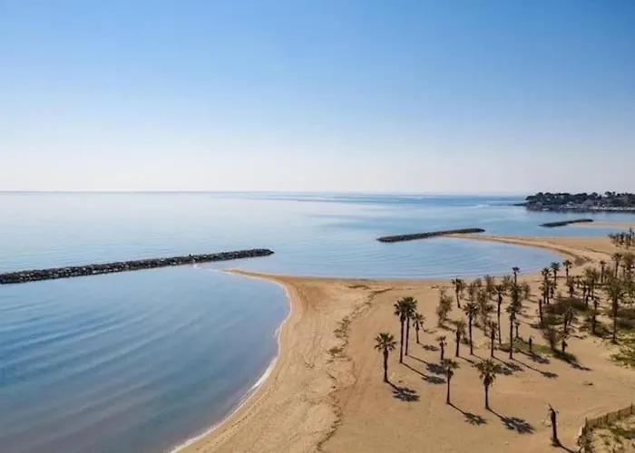 F2 4 Pers 5min Commerce Plages Apartamento *