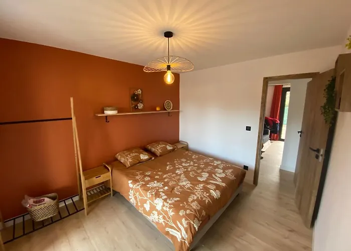 F2 4 Pers 5min Commerce Plages