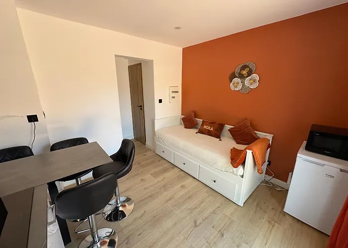 F2 4 Pers 5min Commerce Plages Apartamento