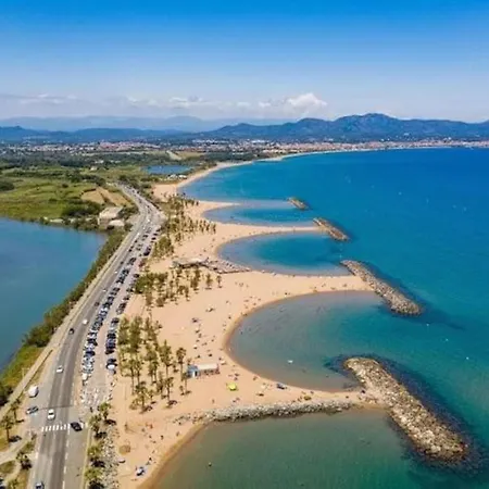 F2 4 Pers 5min Commerce Plages *