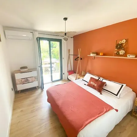 F2 4 Pers 5min Commerce Plages דירה *