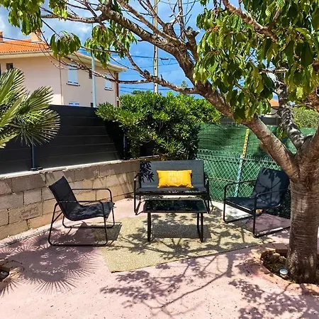 F2 4 Pers 5min Commerce Plages Apartament *